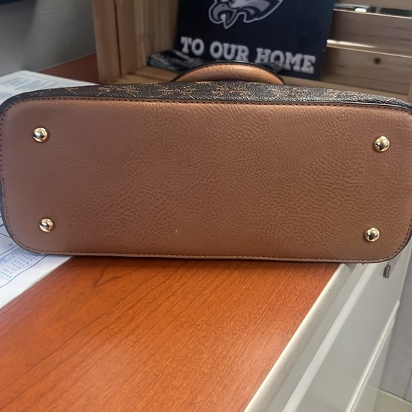 POLO CLUB PURSE AND MATCHING WALLET - Picture 6 of 7